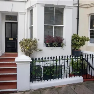 Homestay Stay@27, Brighton